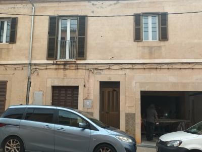 Grosses,saniertes Apartment mit Terrasse und AC in Zentrumsnähe - Santanyi -- AP 05