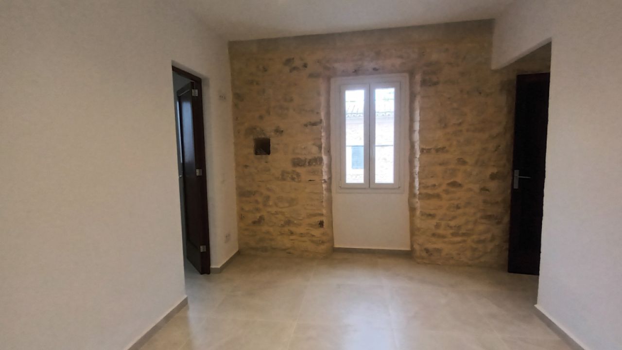 Grosses,saniertes Apartment mit Terrasse und AC in Zentrumsnähe - Santanyi -- AP 05