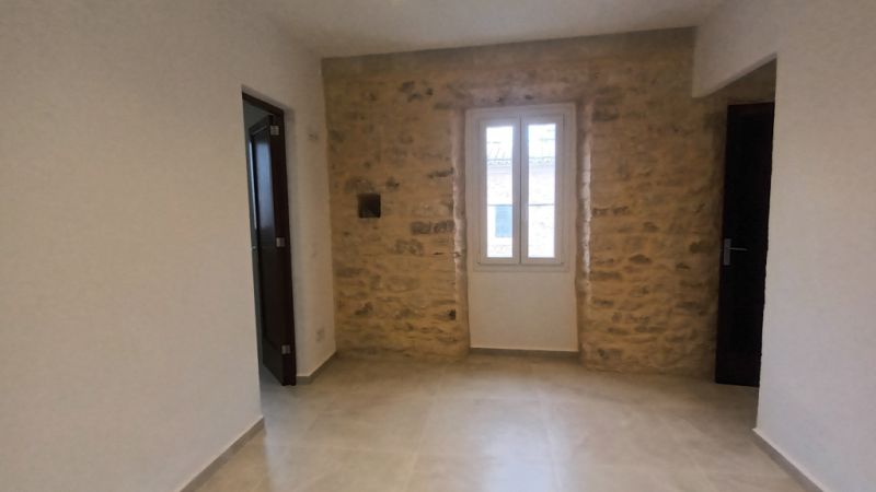 Grosses,saniertes Apartment mit Terrasse und AC in Zentrumsnähe - Santanyi -- AP 05