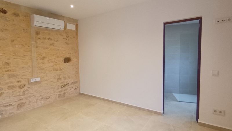 Grosses,saniertes Apartment mit Terrasse und AC in Zentrumsnähe - Santanyi -- AP 05