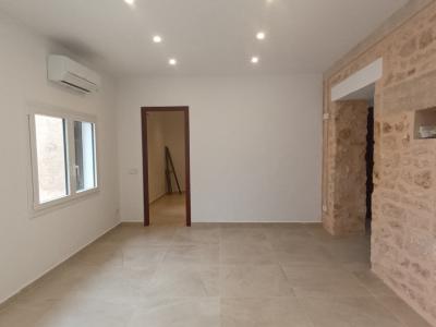 Grosses,saniertes Apartment mit Terrasse und AC in Zentrumsnähe - Santanyi -- AP 05