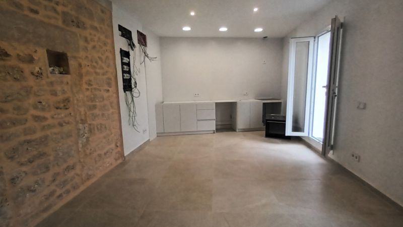 Grosses,saniertes Apartment mit Terrasse und AC in Zentrumsnähe - Santanyi -- AP 05