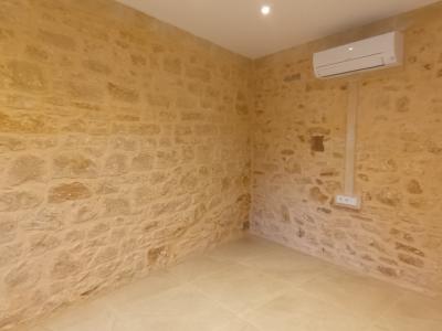 Grosses,saniertes Apartment mit Terrasse und AC in Zentrumsnähe - Santanyi -- AP 05