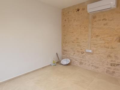 Grosses,saniertes Apartment mit Terrasse und AC in Zentrumsnähe - Santanyi -- AP 05