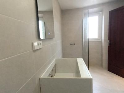 Grosses,saniertes Apartment mit Terrasse und AC in Zentrumsnähe - Santanyi -- AP 05