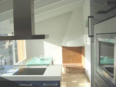 Large and elegant two-storey apartment with pool and garden - AP 108