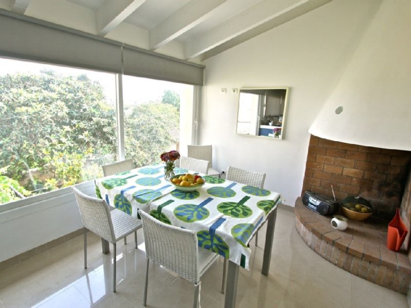 Large and elegant two-storey apartment with pool and garden - AP 108