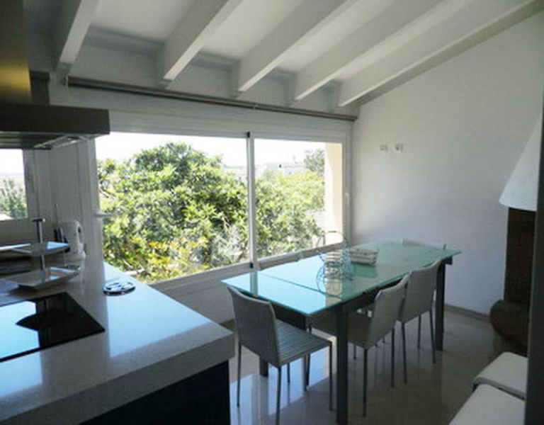 Large and elegant two-storey apartment with pool and garden - AP 108