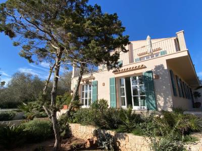 Grosses und in guter Lage liegendes Chalet an der S Almunia -- Santanyi --- CH 64