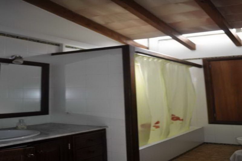 Grosses und unmöbl. 2 Etagendorfhaus mit Innenhof und Gartenanteil in Alqueria Blanca --- DH 114