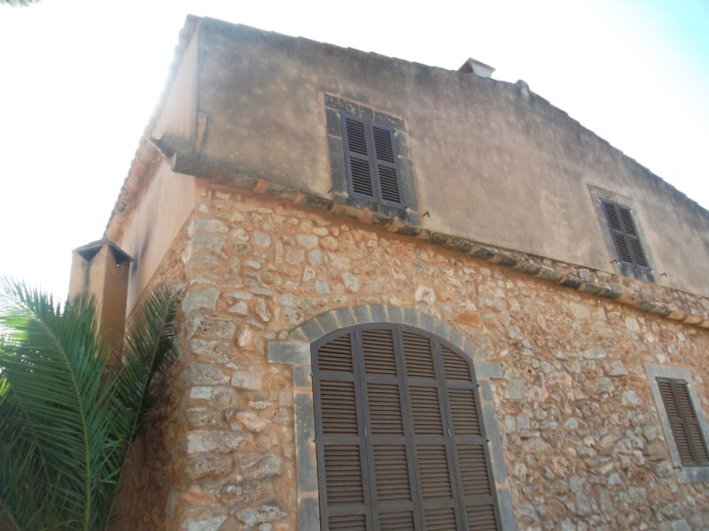 Grosses und unmöbl. 2 Etagendorfhaus mit Innenhof und Gartenanteil in Alqueria Blanca --- DH 114