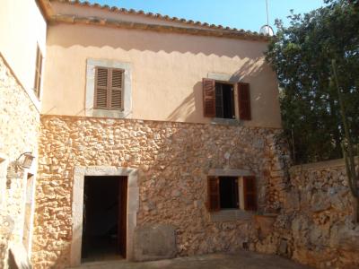 Grosses und unmöbl. 2 Etagendorfhaus mit Innenhof und Gartenanteil in Alqueria Blanca --- DH 114