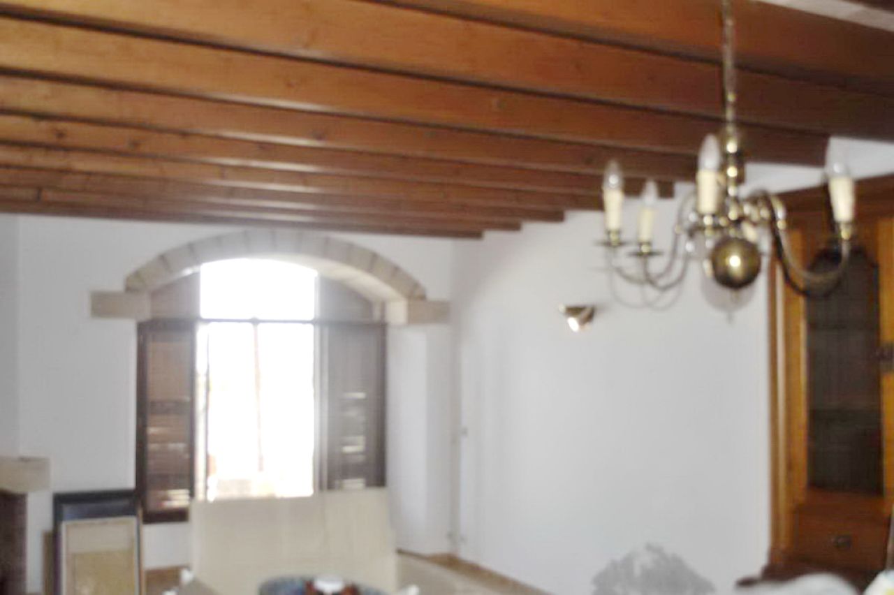 Grosses und unmöbl. 2 Etagendorfhaus mit Innenhof und Gartenanteil in Alqueria Blanca --- DH 114