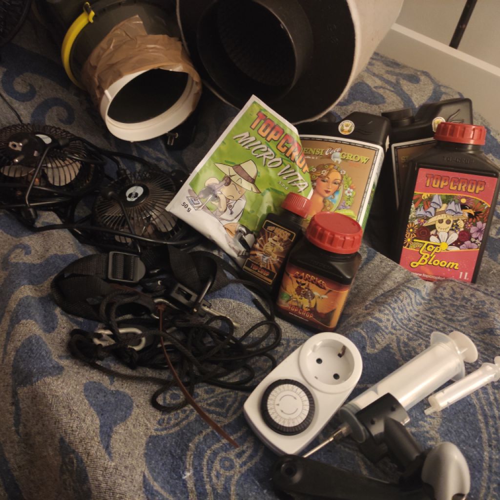 Grow tent incl. equipment