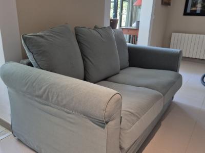 Green 2‑seater sofa like new"!