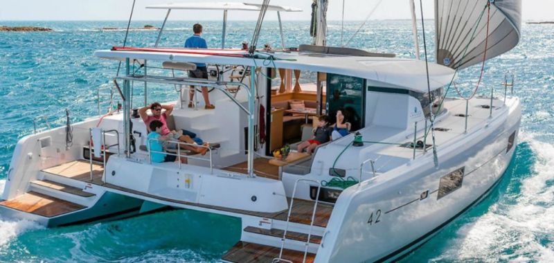 Gutgehende Segelschule auf Mallorca abzugeben.