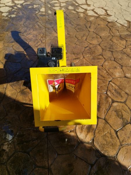 Wood chipper from Garland