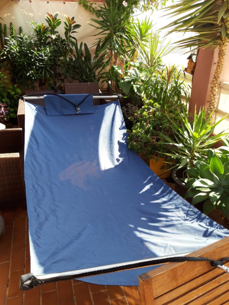 Hammock-weatherproof-from"Crazy Chair"New/Unused