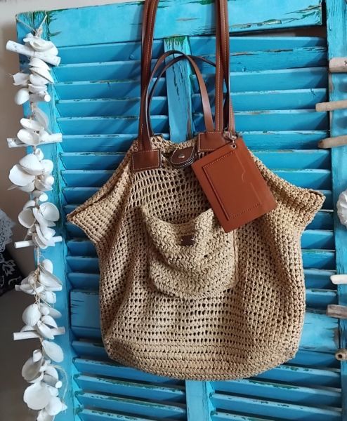 Handbag made of soft natural material