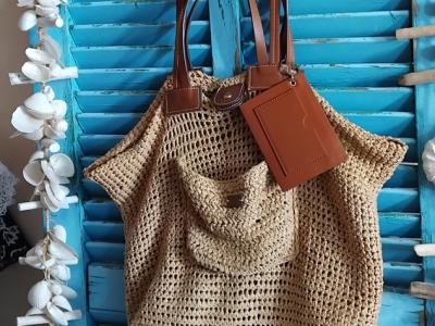 Handtasche aus weichem Naturmaterial