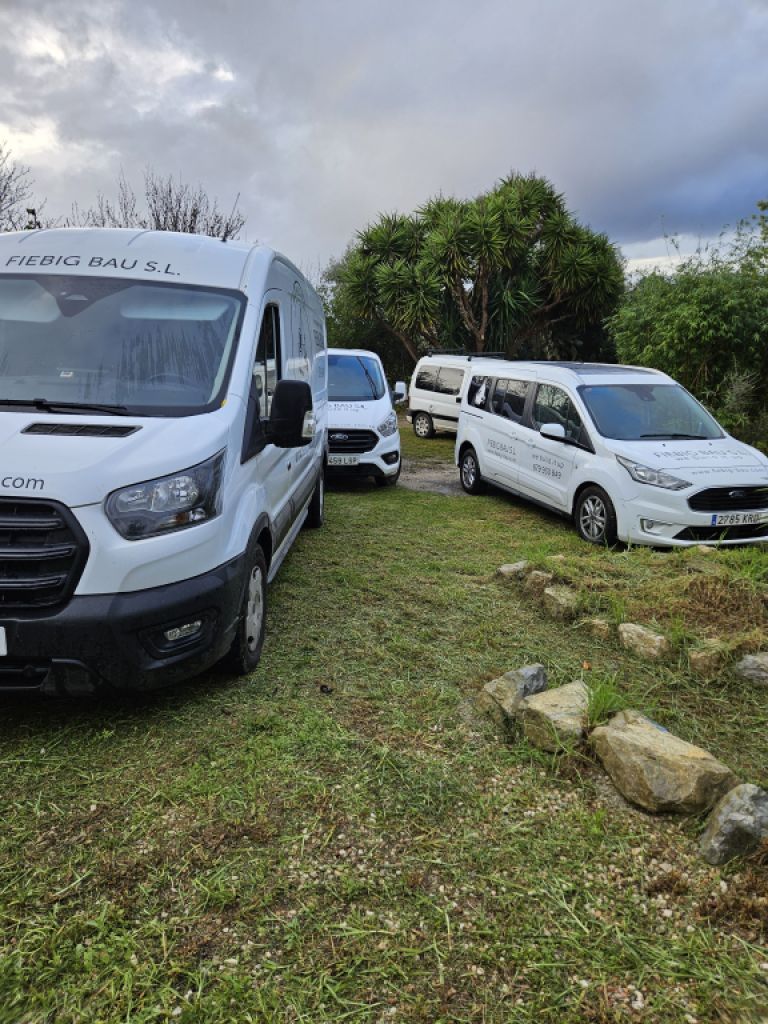 Craftsmen for construction sites wanted !