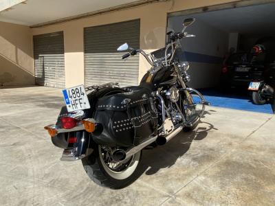 ️ Harley-Davidson Heritage Softail – well-maintained garage-kept vehicle