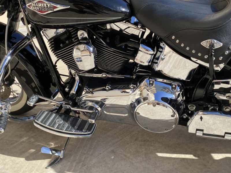 ️ Harley-Davidson Heritage Softail – well-maintained garage-kept vehicle