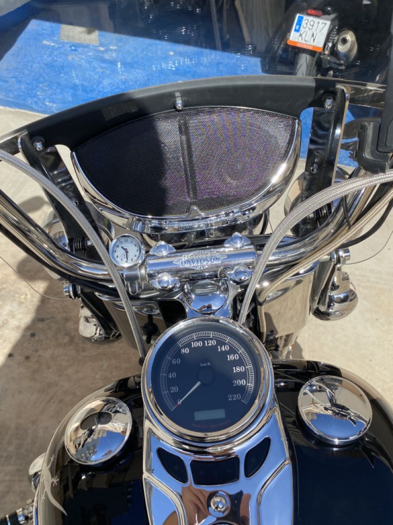️ Harley-Davidson Heritage Softail – well-maintained garage-kept vehicle