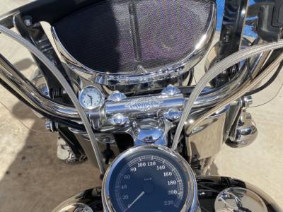 ️ Harley-Davidson Heritage Softail – well-maintained garage-kept vehicle