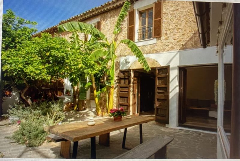 House for sale in Esporles