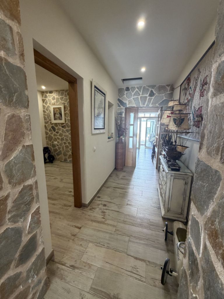 House in Muro. Approximately 250 m2.