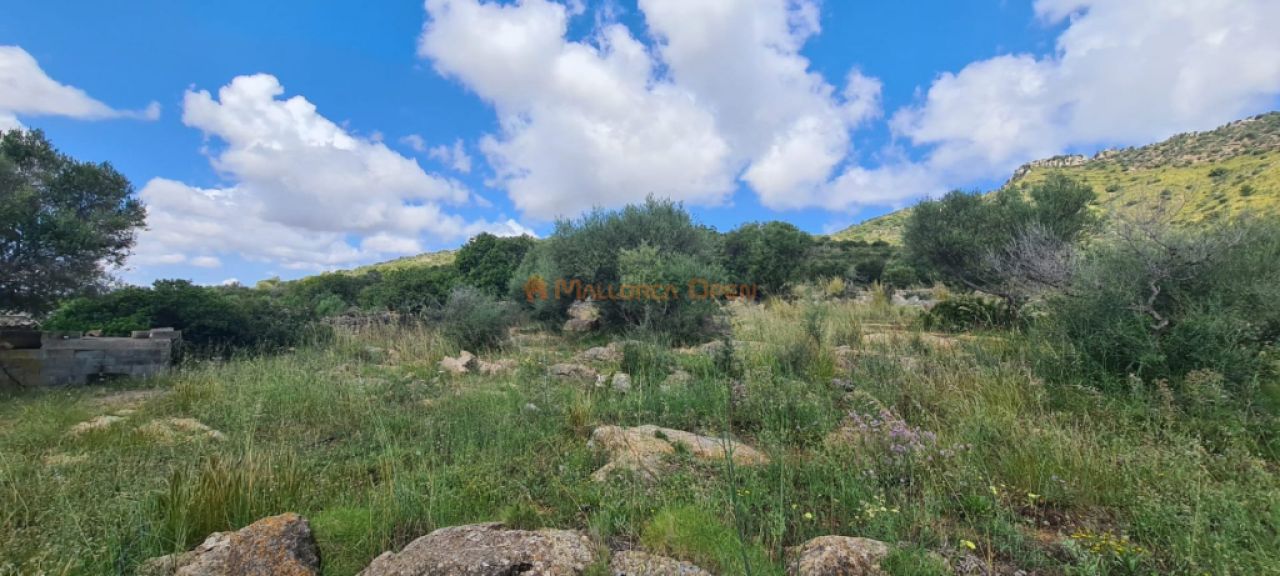 House for sale in a very quiet area 4km from Sant Llorenç