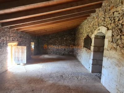 House for sale in a very quiet area 4km from Sant Llorenç