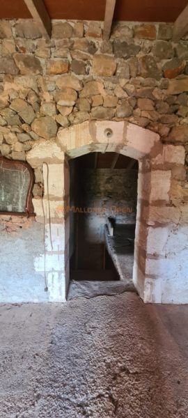 House for sale in a very quiet area 4km from Sant Llorenç