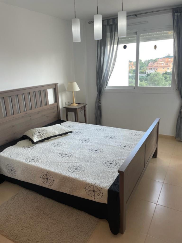 Bright, very nice apartment with communal pool