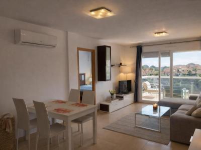 Helle, sehr schöne Wohnung mit Gemeinschaftspool