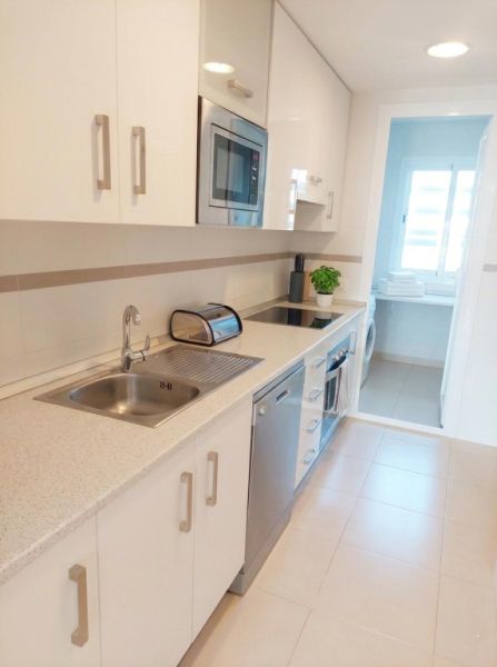 Helle, sehr schöne Wohnung mit Gemeinschaftspool