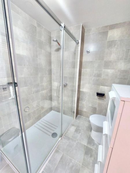 Helle, sehr schöne Wohnung mit Gemeinschaftspool