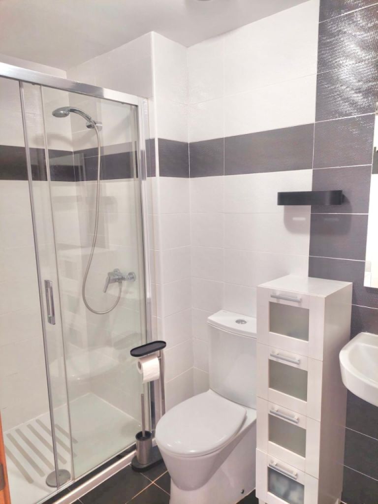 Helle, sehr schöne Wohnung mit Gemeinschaftspool