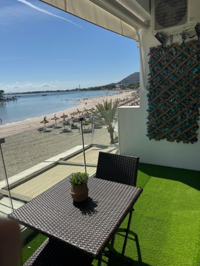 Helles Studio mit Meerblick in Port d’Alcúdia – offizielle Ferienvermietungslizenz