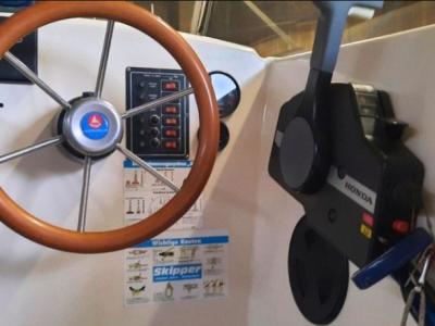 Hille 560 Cabin Boat