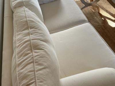 Cama con dosel y sofá a juego