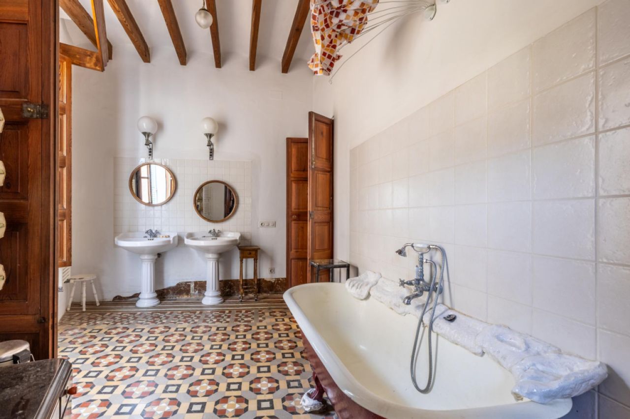 Casa adosada histórica en Sóller cerca del centro