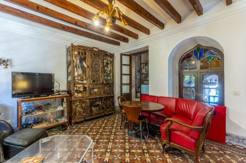Casa adosada histórica en Sóller cerca del centro