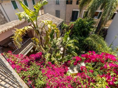 Casa adosada histórica en Sóller cerca del centro