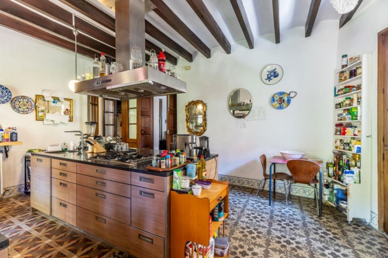 Casa adosada histórica en Sóller cerca del centro