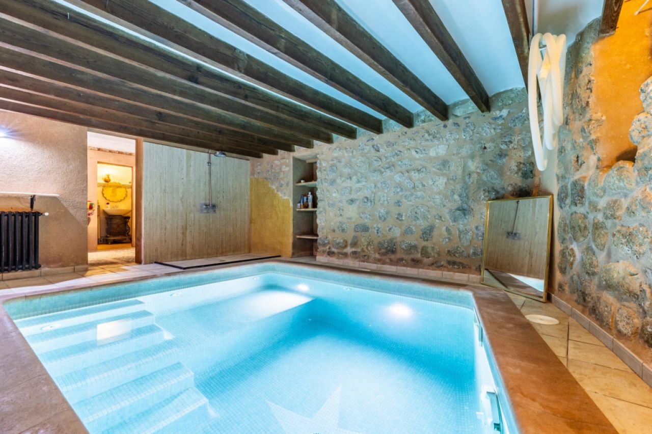 Casa adosada histórica en Sóller cerca del centro