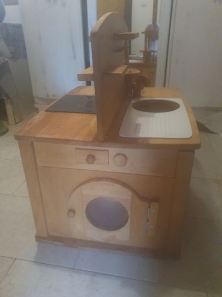 Hochwertige Kinderküche aus Massivholz (gebraucht)