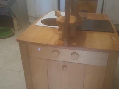 Hochwertige Kinderküche aus Massivholz (gebraucht)