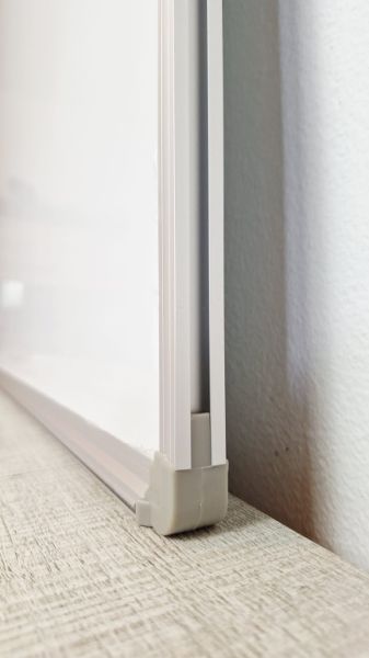 High-quality magnetic board 90x120 cm white